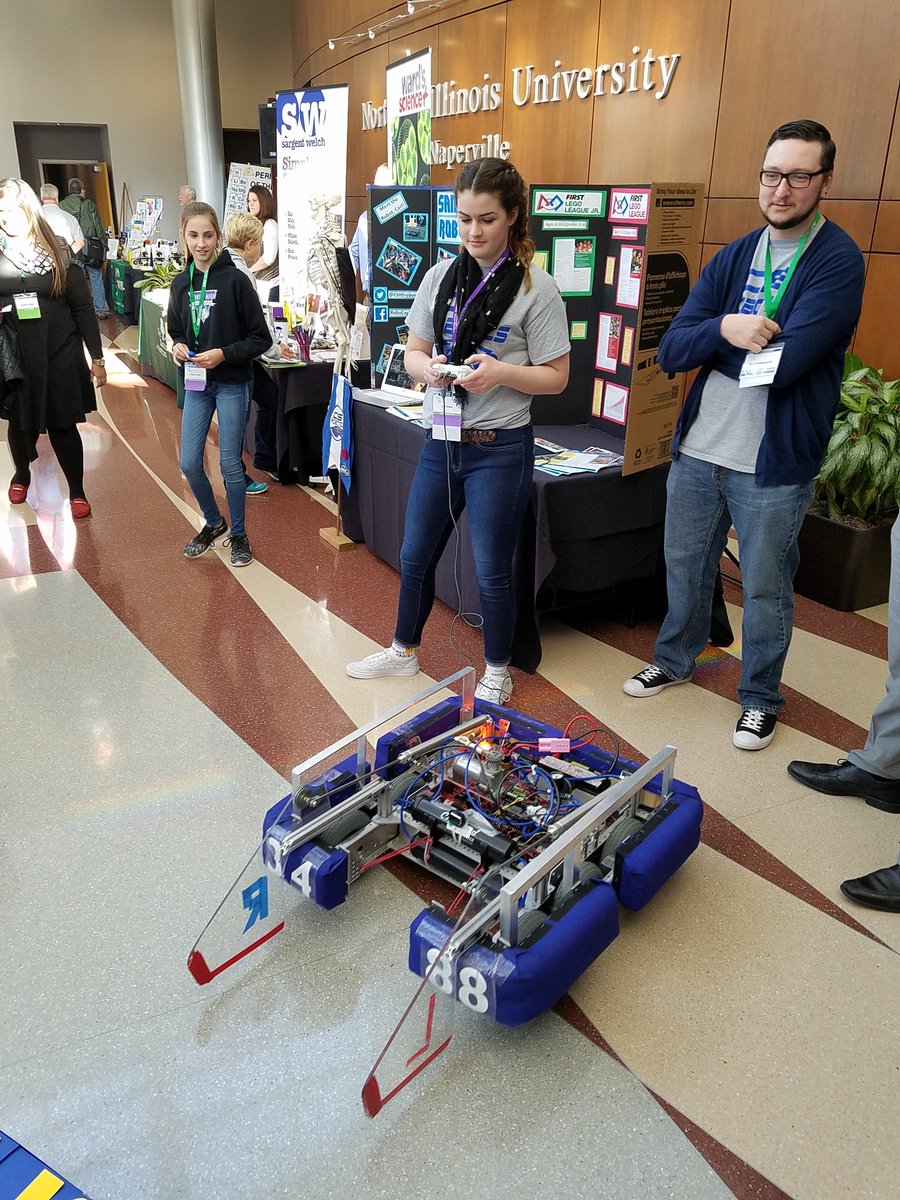 NISE_US's tweet photo. FIRST Robotics from Sandburg High School! #NISE2016 https://t.co/rBe4uewxzp