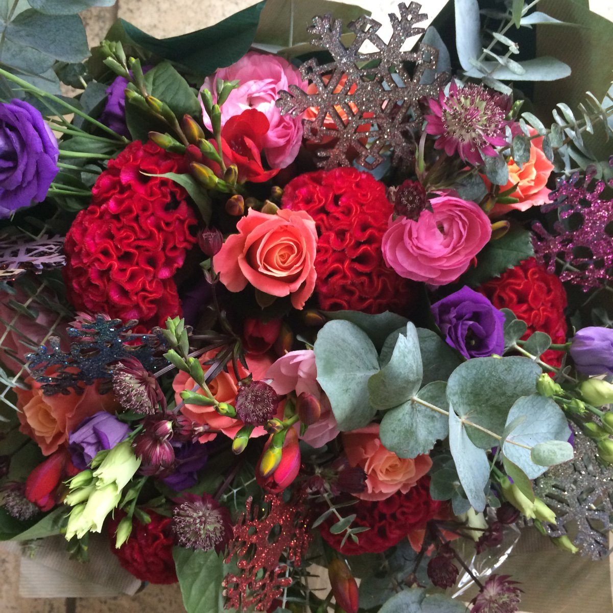 colourful_minds's tweet photo. Gorgeous riot of colour and unusual flowers from @Emeraldand_Jade #BristolArtsHour #florist https://t.co/d8PuvknzS5