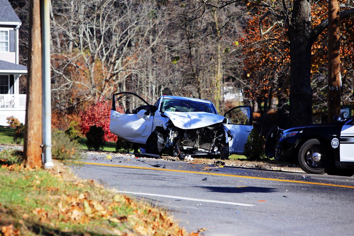 Thurston Howell (@thurstonhow) on Twitter photo #MVA this AM in #Pelham <a href="/bostonmedflight/">Boston MedFlight</a> <a href="/PelhamNHFireDep/">Pelham Fire Dept</a> <a href="/NHFireAlarm/">NH Fire Alarm</a> <a href="/HNHNotify/">S. NH Notification</a> <a href="/davery37/">Box 72 Incidents & Photos</a> <a href="/Robert_Mills/">Robert Mills</a> @sparis1965 <a href="/PelhamNHPolice/">Pelham Police</a> #MVA this AM in #Pelham <a href="/bostonmedflight/">Boston MedFlight</a> <a href="/PelhamNHFireDep/">Pelham Fire Dept</a> <a href="/NHFireAlarm/">NH Fire Alarm</a> <a href="/HNHNotify/">S. NH Notification</a> <a href="/davery37/">Box 72 Incidents & Photos</a> <a href="/Robert_Mills/">Robert Mills</a> @sparis1965 <a href="/PelhamNHPolice/">Pelham Police</a>