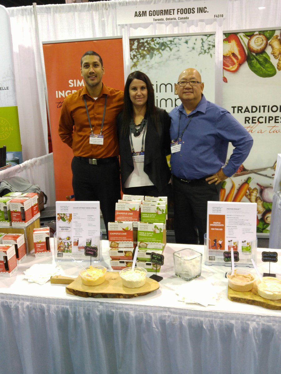 amgourmetfoods's tweet photo. #A&Mgourmetfoods at #plma2016 #PLMA in #Chicago presening #innovative #snack #ProteinPickup #CottageCheeseDip #NonGMO Verified #sunflowerOil https://t.co/HEijgblfJ3