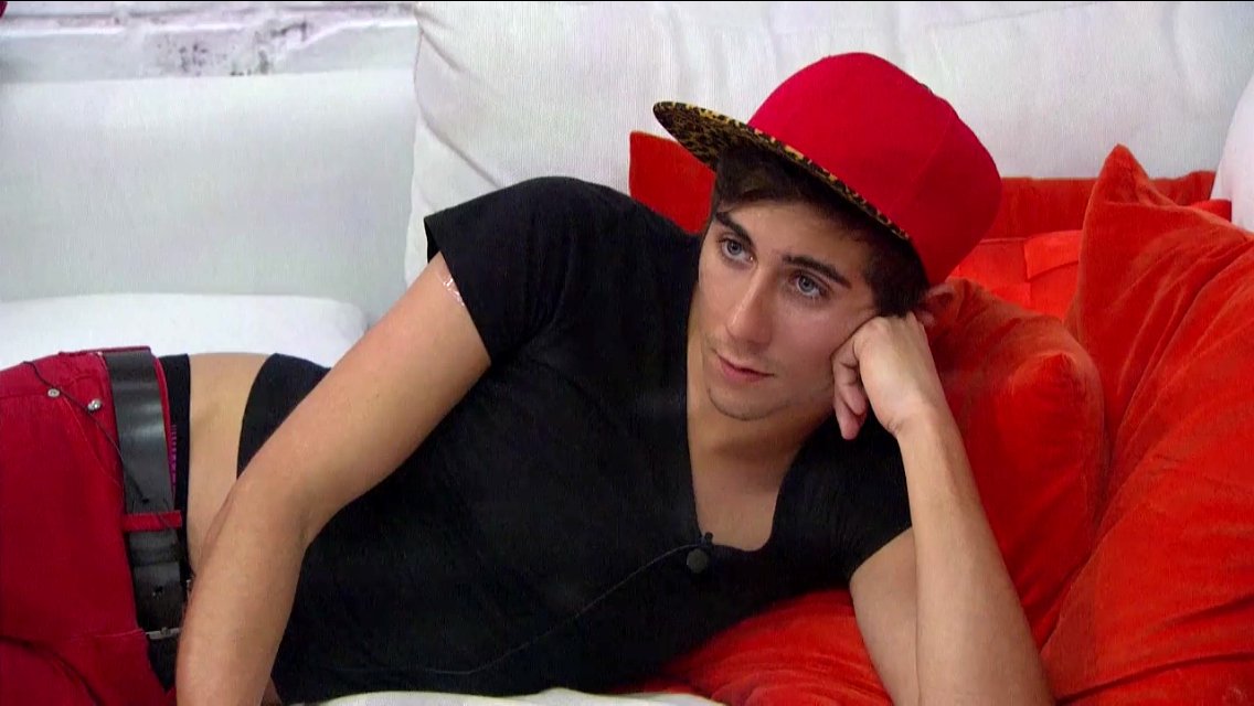 ddeteresa13's tweet image. MY BABYYY #BBOTT #BBJASON #TEAMJASON