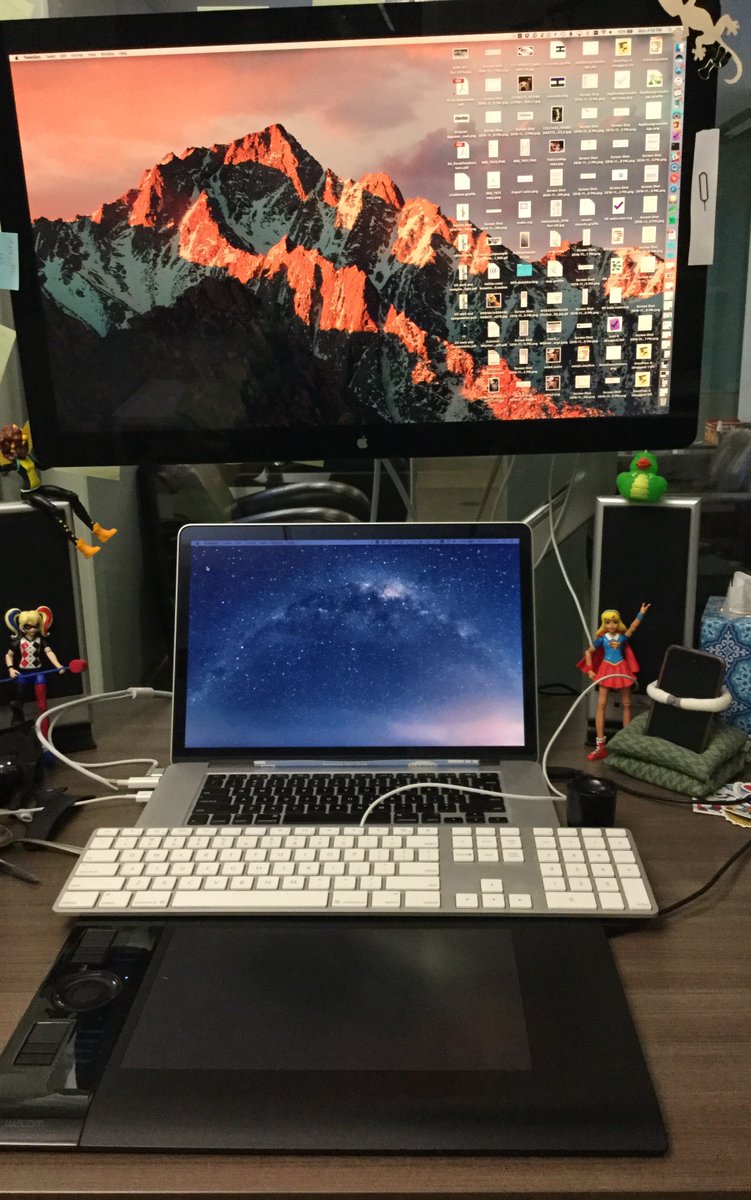 amcvittie's tweet photo. Suspicion my stacked Wacom/keyboard/laptop/monitor setup is contributing to serious shoulder/back pain but not sure how to fix #ergonom-ick https://t.co/OVPQamRSaj