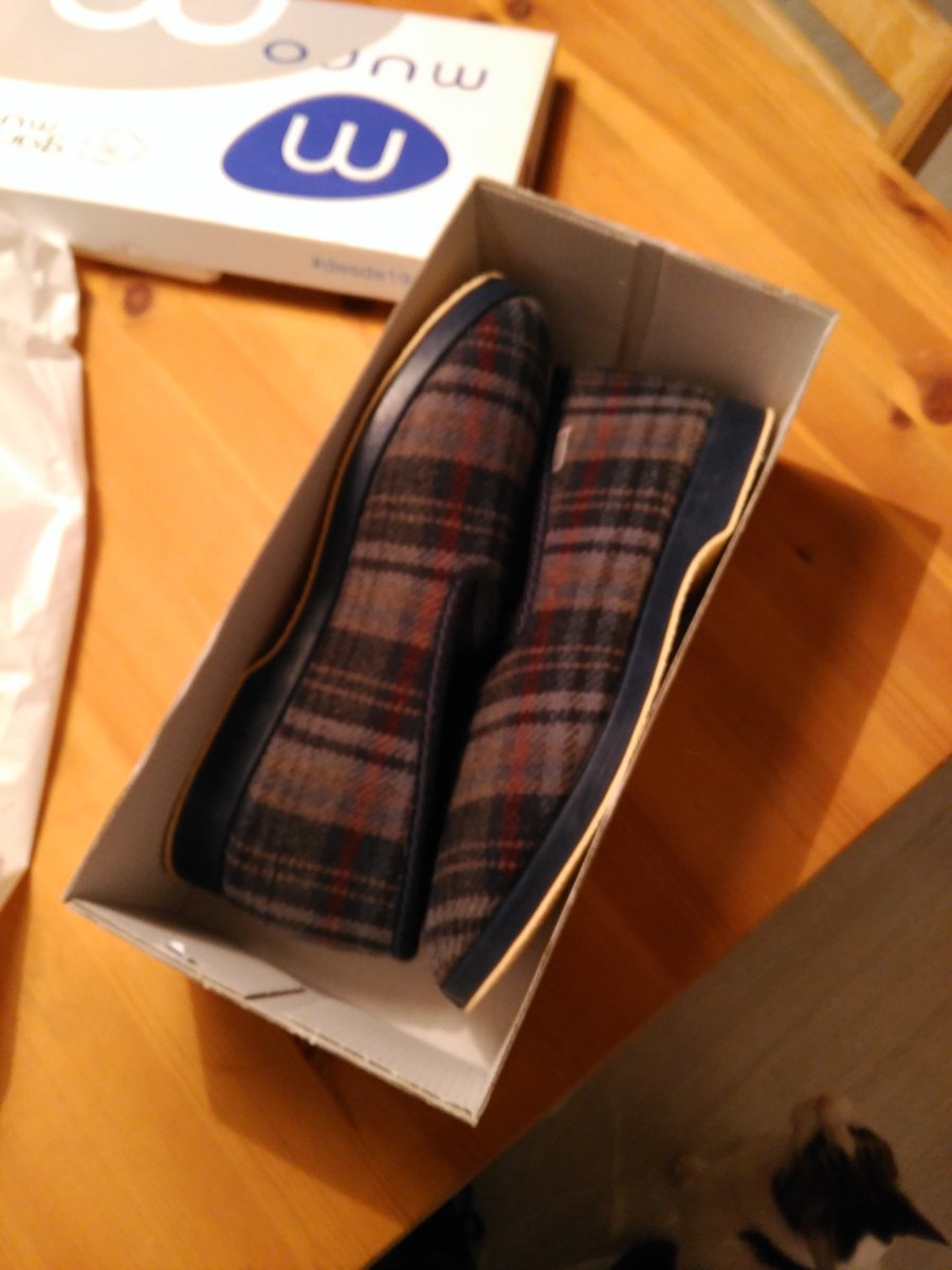 #QueUsBombin tweet media