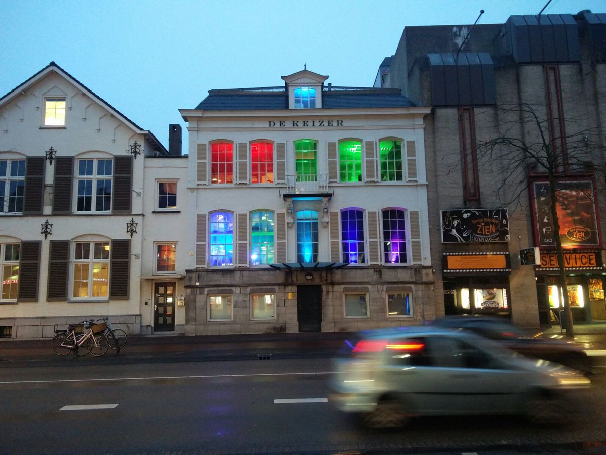 esvdemos's tweet image. Op de route ligt dit jaar sociëteit de Keizer van @esvdemos, kom langs om een kijkje te nemen! #gloweindhoven