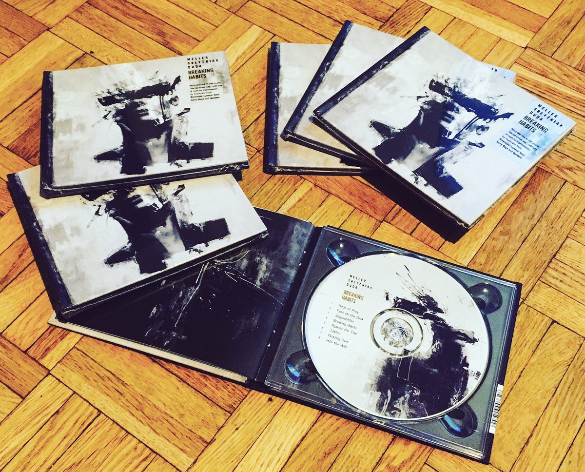 M_G_D_Official's tweet photo. #breakingHabits out on 18.11.2016! We R Excited! https://t.co/WARNM5mcoL