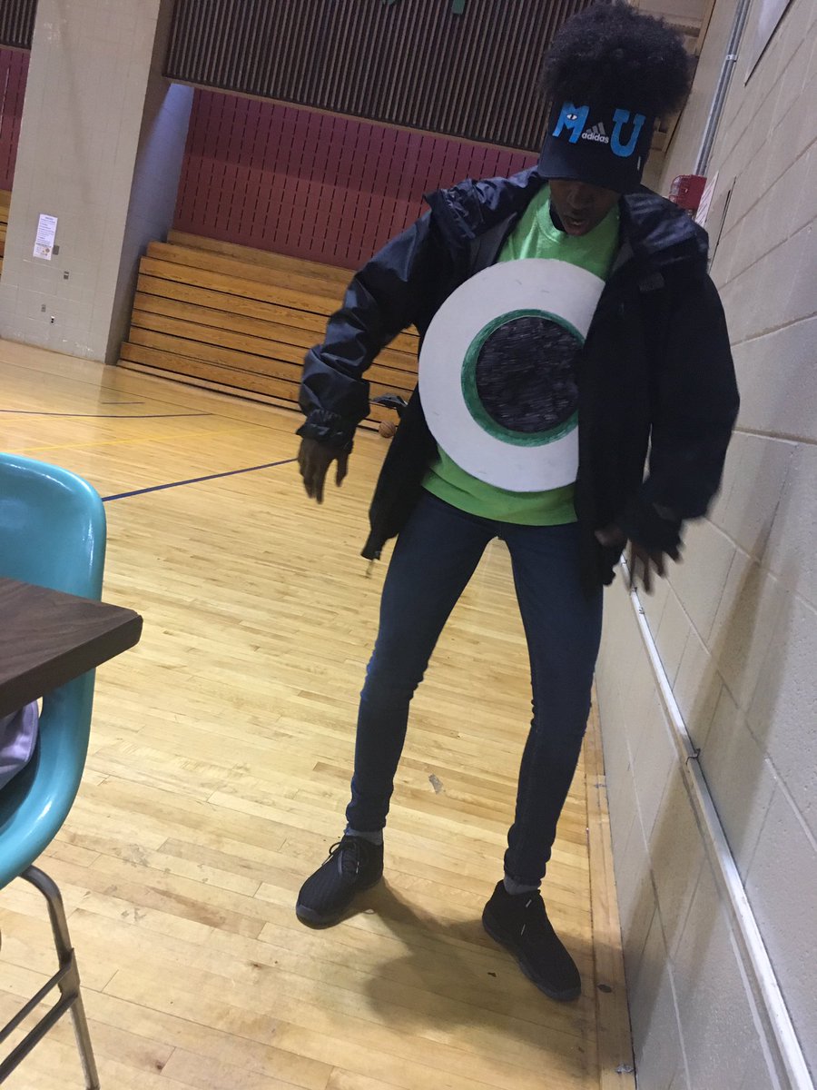 daijasymone's tweet photo. Homecoming part 2 Day 1 character day #sab #spiritweek2k16 #nccu #nccu20 โจMike L https://t.co/8wIBZYW0yg