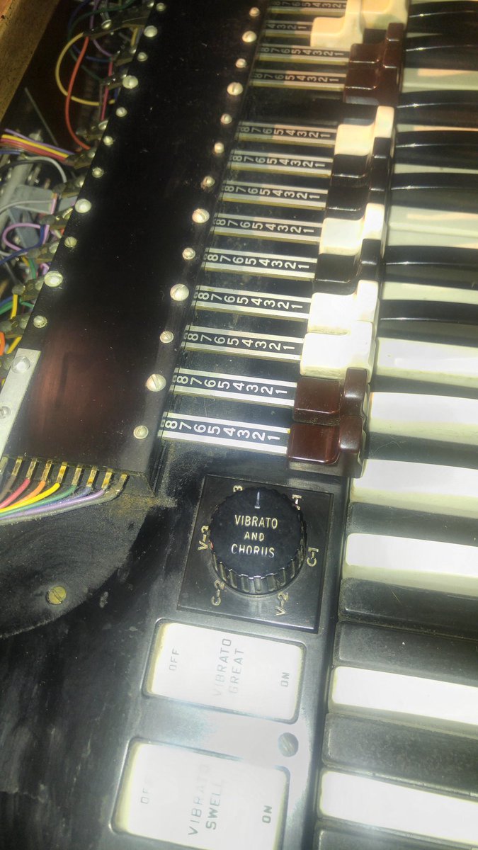 SiloSound's tweet photo. Cleaning 50yrs of dirt.  This thing sounds amazing!  #hammond #thebestb3sarea100s https://t.co/5lpovwZiNL