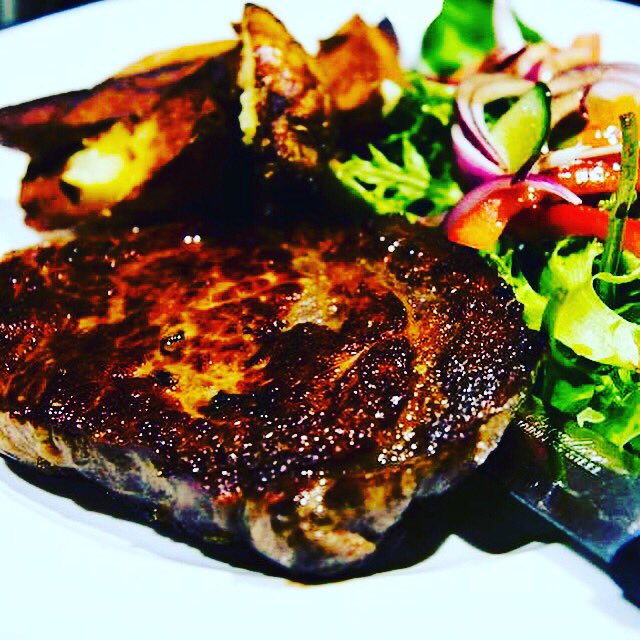 Steak night tonight at the elephant ! <a href="/DarrynLyons/">Darryn Lyons</a>