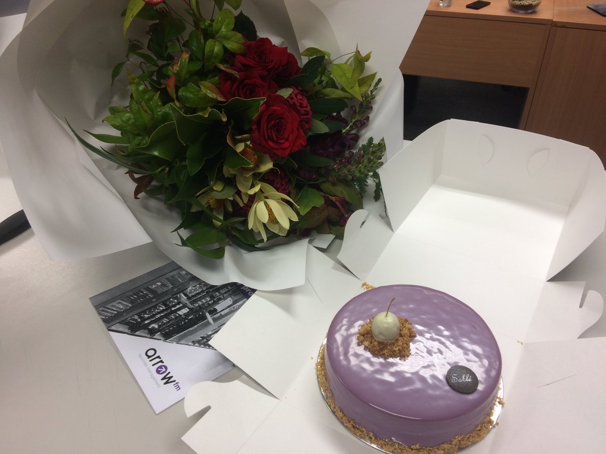 arrow_fm's tweet photo. Have I mentioned I work with some wonderful people? #offtomelbourne #telstrabizwomen @arrow_fm @AffinityET https://t.co/Kn9N9De7wS