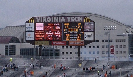 JMURelay's tweet photo. Hey @ashleyiaco! Remember when @JMU beat @virginia_tech? We know we can beat them in the #trifectachallenge. Sign up today Dukes! #jmurelay https://t.co/9sa56b48jd