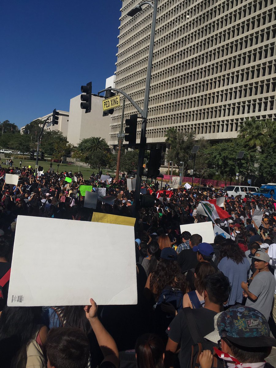 _enigmaticsoul's tweet photo. Seeing all these schools come together made me tear up.I am beyond proud of everyone who took a stand and participated #unityforourcommunity https://t.co/ktWA1kynVM