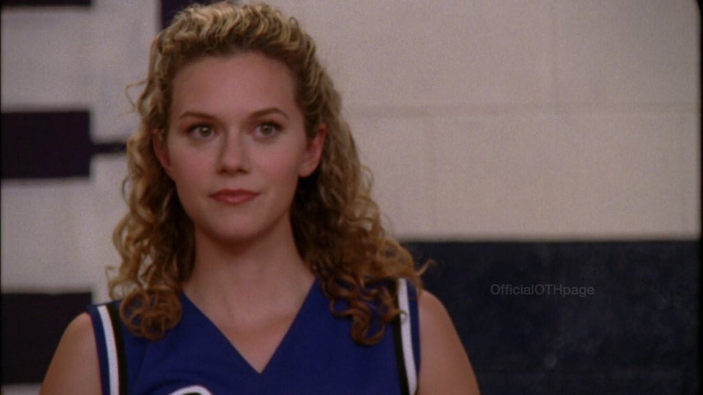 OfficialOTHpage's tweet photo. "Your art matters, it's what got me here." #OneTreeHill https://t.co/wmQKBWwXqt
