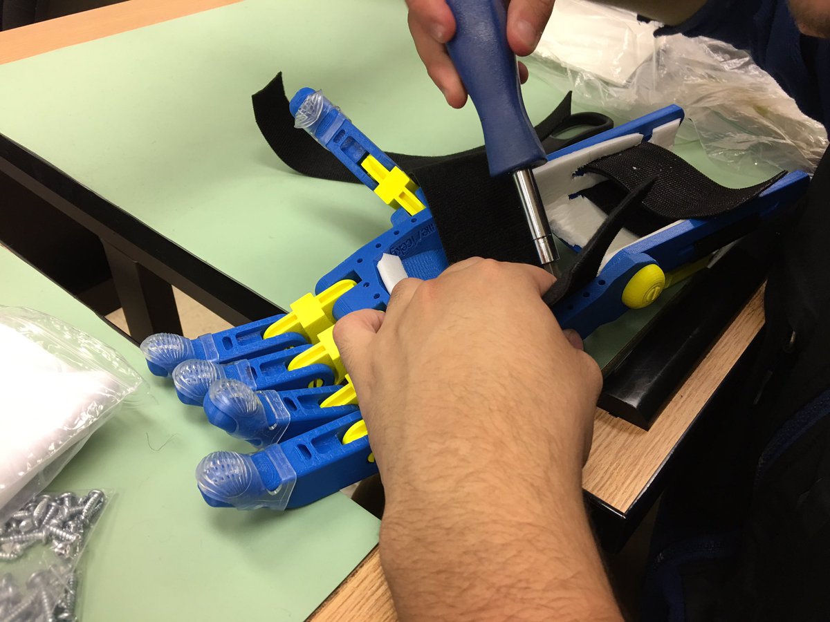 EngineersJc's tweet photo. Little by little progress is being made! @Mr_West_JTHS @JTHS_204 @3d_printers @Enablethefuture https://t.co/bX9qJLDDD6