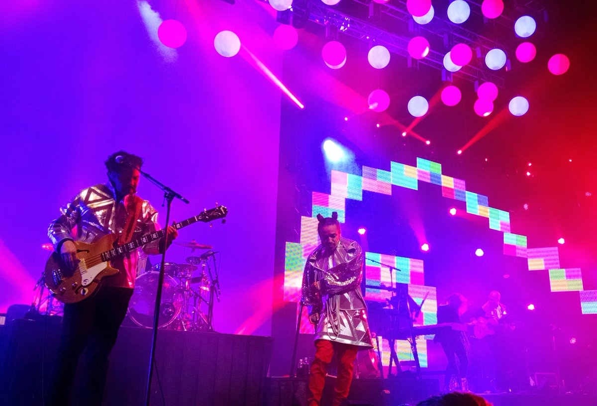 _ElComunicador_'s tweet photo. Hace 2 años tome estas fotos desde el foso del @AuditorioMx en la cuarta fecha del #20ReCT25 de @cafetacvba y aún me emociono!!! https://t.co/AJf4hNH1qN