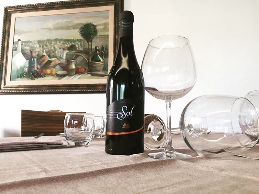 e_nobilta's tweet photo. L'autunno è arrivato, l'inverno è vicino...rinnoviamo !!!Oh yeah 😃😃😃#newmenu' #menuinvernale  #alberobello #freddo #staytuned https://t.co/yDDF8sd3p5