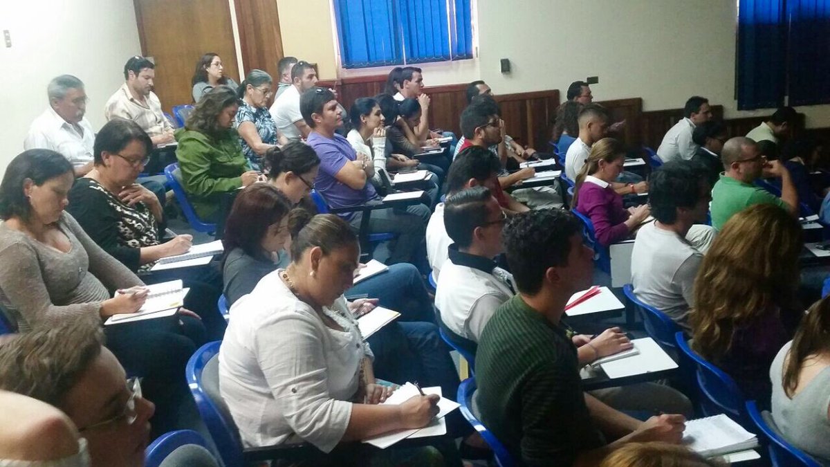 MEIC_crc's tweet photo. Charla: Cómo Hacer Crecer su Emprendimiento por Medio de Las Redes Sociales, con Ián Sánchez.
#SICAEmprende #GEW2016 #YoMeLaCreo #gewcr https://t.co/vftK9f7L8E