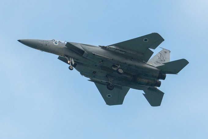 Voir l'image sur Twitter