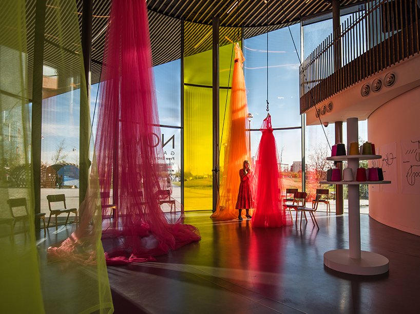 designboom's tweet image. molly goddard has suspended dresses made from 400 meters of tulle from the ceiling of NOW gallery designboom.com/art/molly-godd…