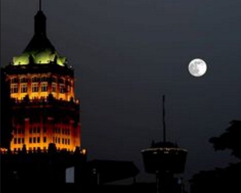 COSAGOV's tweet photo. If you didn't catch the #SuperMoon last night you can still see it tonight! We highly suggest you check it out. https://t.co/hyzuLrUOaX