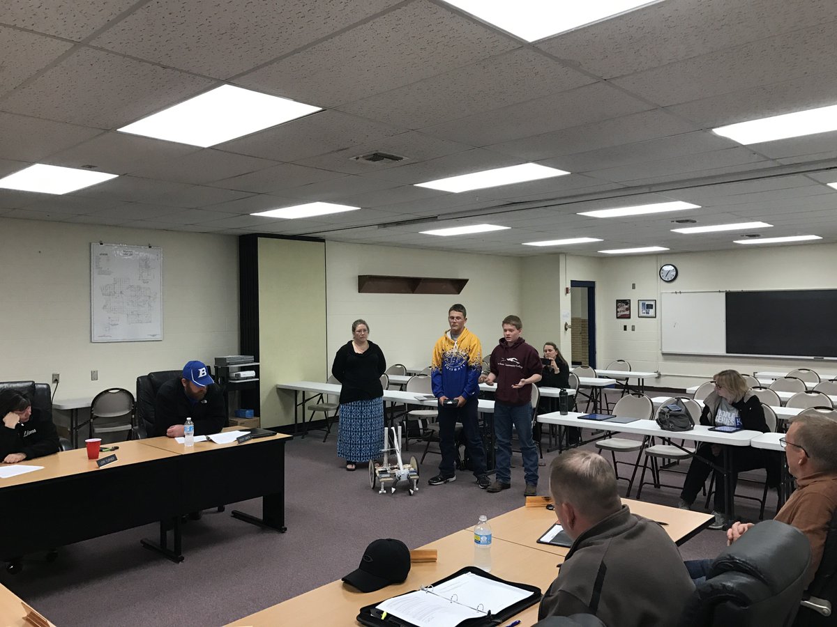brmohr's tweet photo. Robotics presenting to the BOE tonight #lionwork https://t.co/x48wolXxGJ
