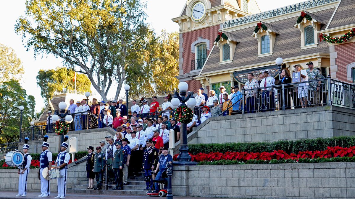 Disney Parks tweet media