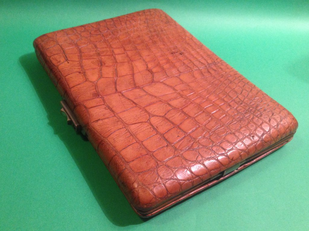 hill13_graham's tweet photo. Love the fact that an #Edwardian Leather case still serves a purpose as my iPad holder #finnigans #followvintage https://t.co/C3PcrAT0zg