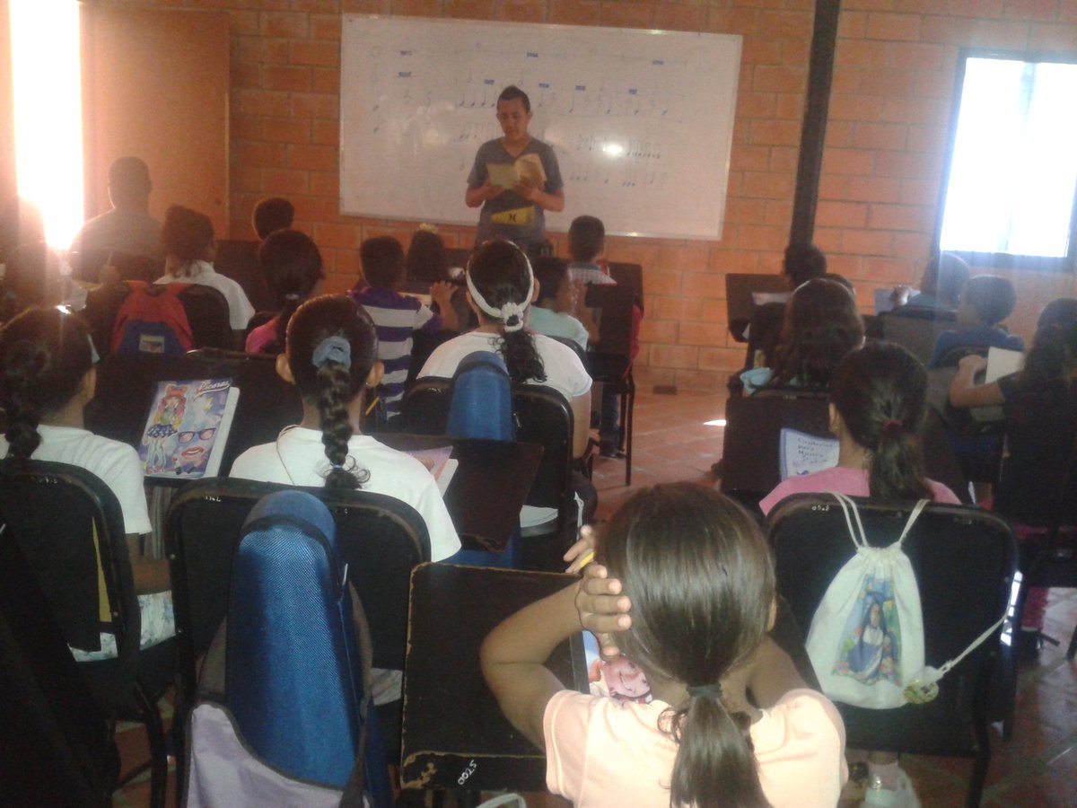 La lectura es herramienta fundamental de nuestro trabajo en <a href="/elsistema/">El Sistema</a>