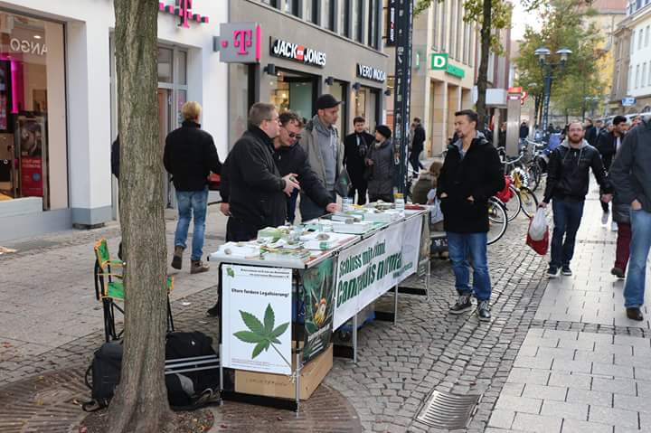 #HanffreundeMünster e.V. Infostand &amp; Interview für 7. Klasse am 12.11.2016 in #Münster facebook.com/story.php?stor…