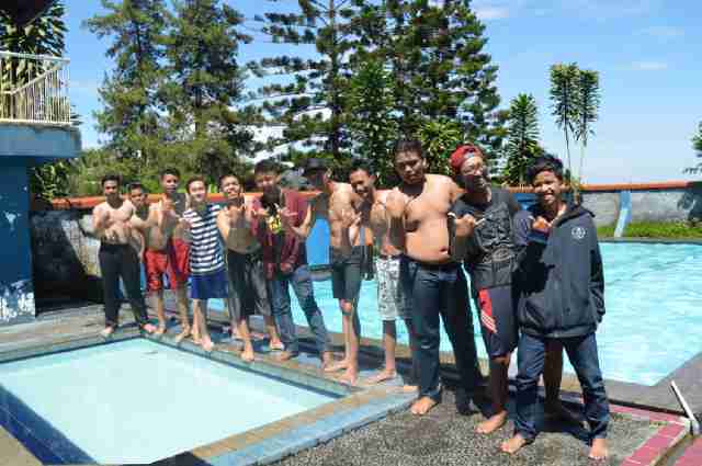 E.S.C CILEUNGSI tweet media
