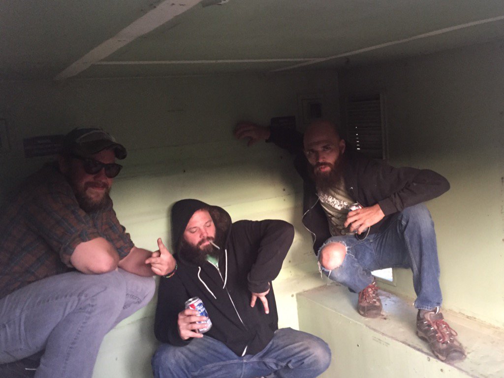 TheeJSGirls's tweet image. Ready!!!