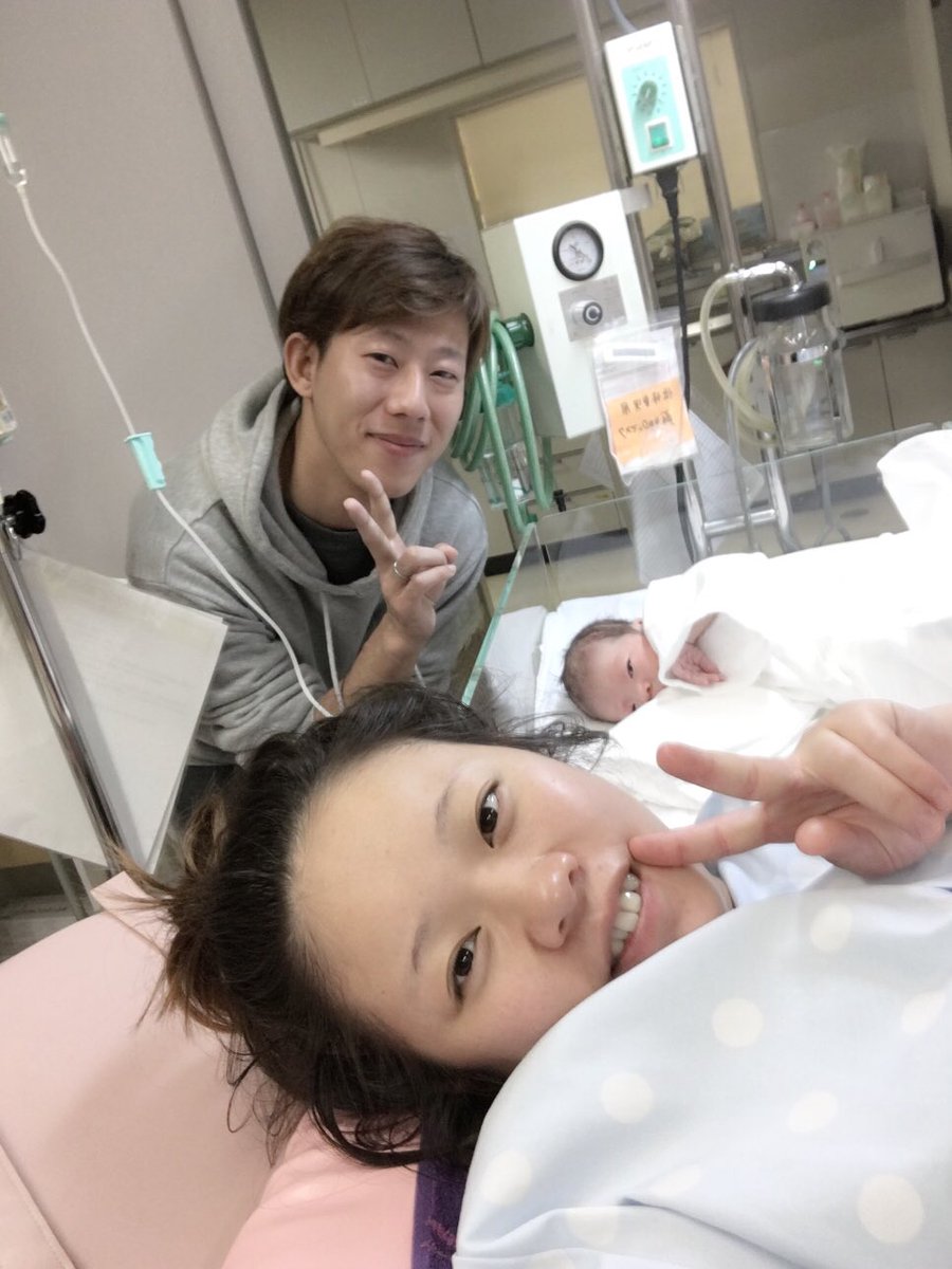 m_i223s's tweet photo. 2016.11.15(火) AM３：５４
3010g 50cm 男の子誕生👶🏻💓❤️
陣痛死ぬほど痛かったけどずーっと隣で手を握ってくれた旦那と応援してくれてたみんなのおかげで耐えられた！ベビたんも頑張ったね💓ママとパパの所に生まれてきてくれてありがとう😌❤️ https://t.co/SXW5mWTsn8