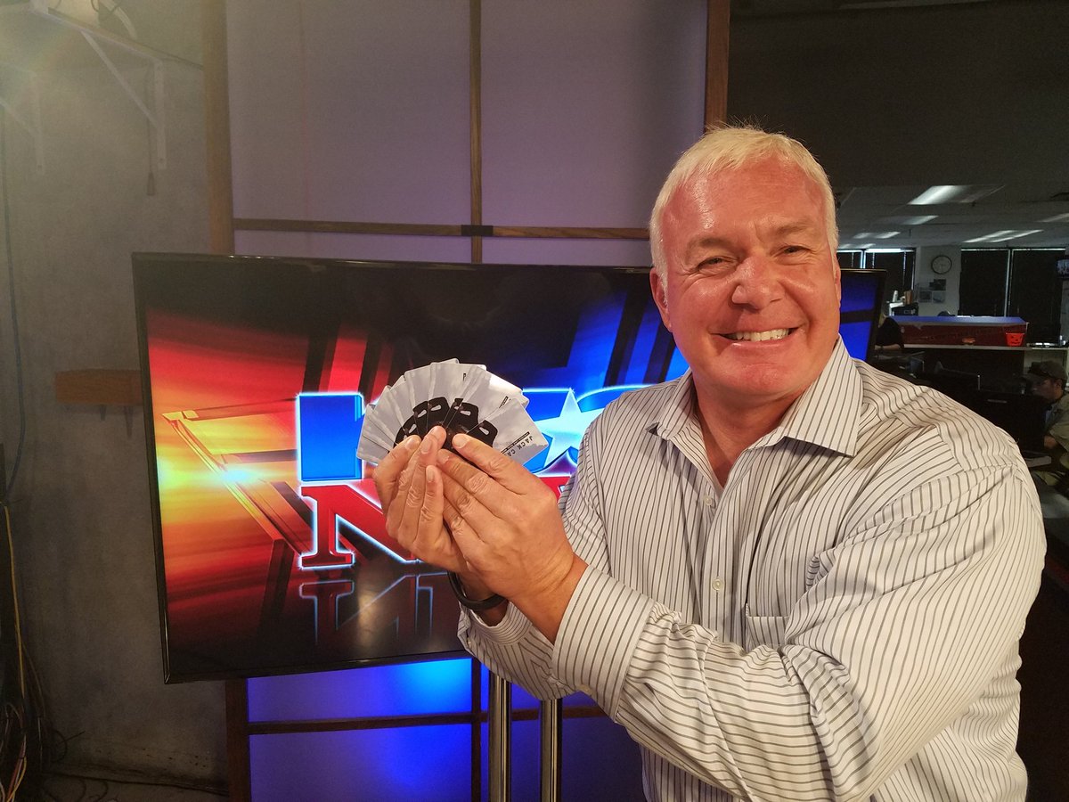 PPRPapaPig's tweet image. 🍔 GIVEAWAY! IT'S BACK! Win $50 in @JackBox Gift Cards. Retweet this photo &amp;amp; you'll be entered to win. Name pulled on Friday! #KUSIPPR