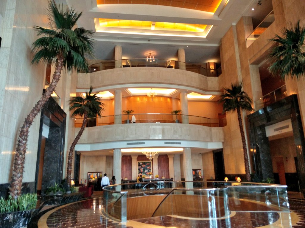 dhempe's tweet photo. Luxurious stay #RitzCarltonMegaKuningan #Jakarta #RitzCarltonChefs #RCMemories #DhempeNivyTravels  #DhempeNivyInJava @RitzCarlton  #Travel https://t.co/JQLLAKKQSU