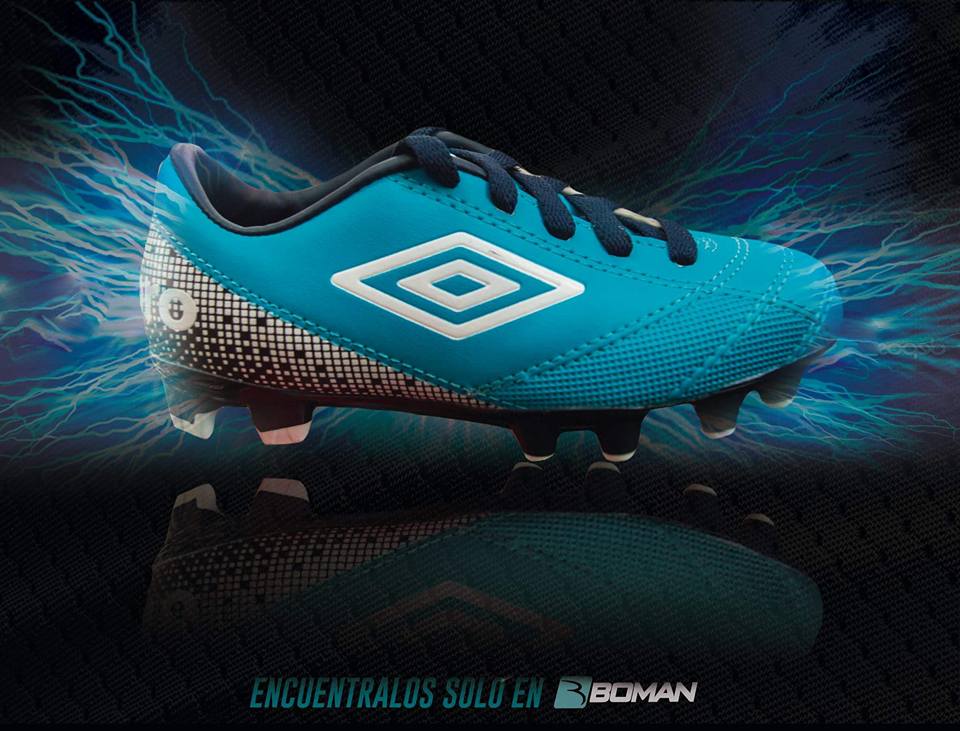 Zapatos de futbol Umbro para niños encuentralos solo en #boman