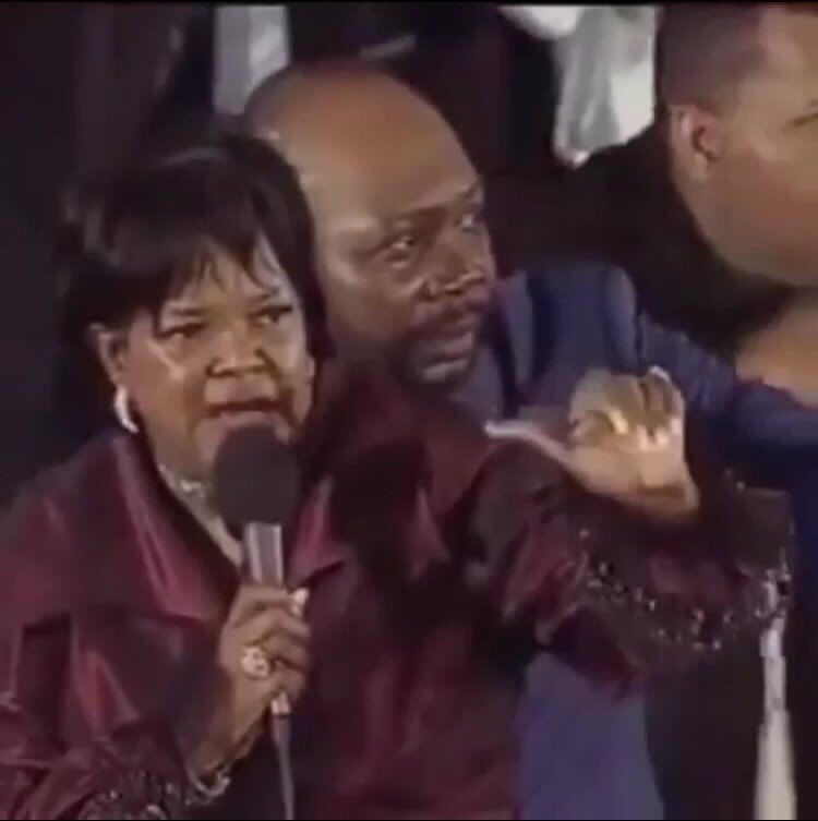 JodyeWorld's tweet image. "Hows school going?"

Me: "I got Bs, Cs, a Paper, a Project, Exams, anxiety, stress, YOU NAAAAAME IT!!"