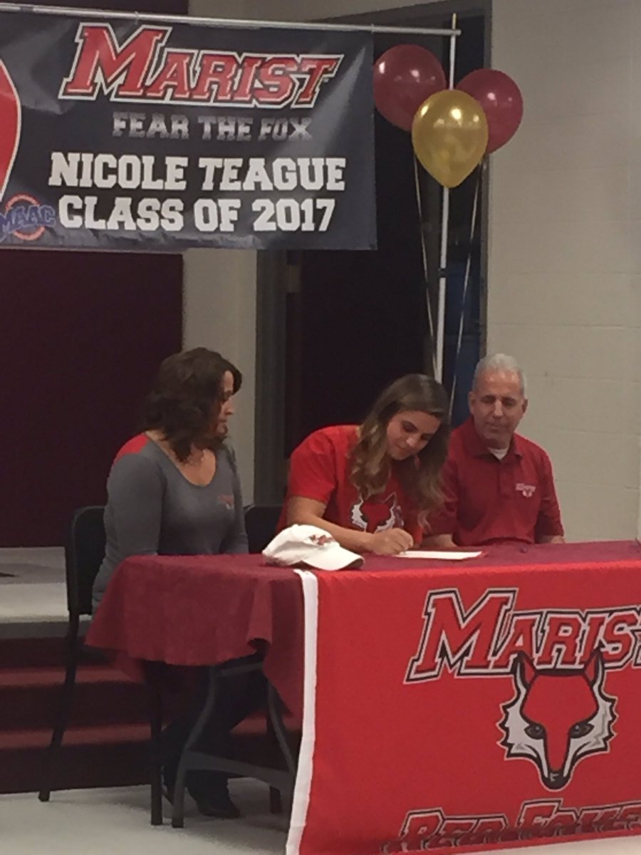 TopFitness03's tweet image. Congratulations @nicole_teague6 on signing your LOI tonight. Such a talented and hard working athlete. So proud of you! #leaderbyexample