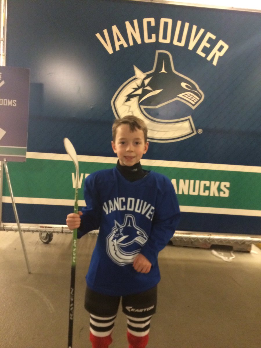 Jennife96595142's tweet photo. Mason about to hit the ice at Rogers Arena - contest winner - Canucks First Strides #futureCanuck #weareallcanucks https://t.co/4BGmzcX1X8