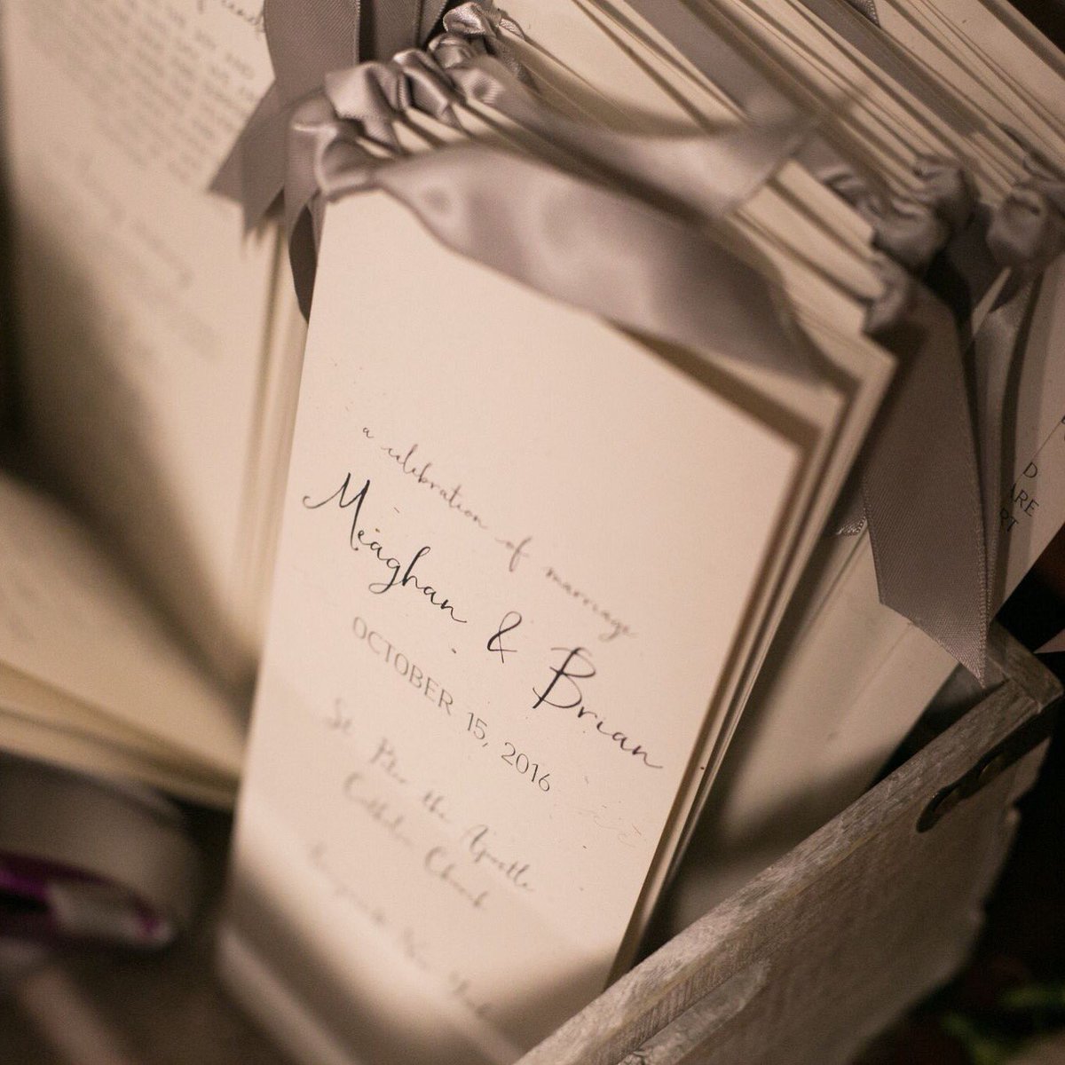 DavisPaperie's tweet image. Monday means time to get with the #program! #WeddingPrograms #WeddingStationery #WeddingPaper #WeddingCeremony #WeddingInspo