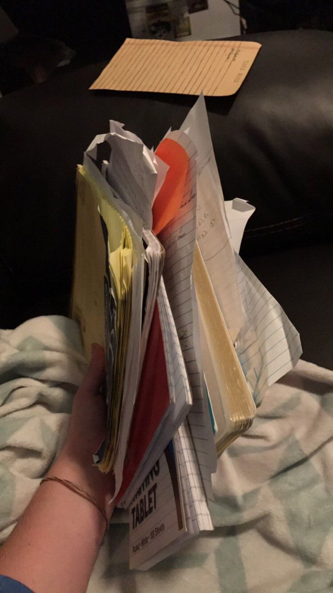 JessicaMurski's tweet image. When you can&apos;t find the lyrics to a song you wrote 🤔#notebookobsession #unorganzied