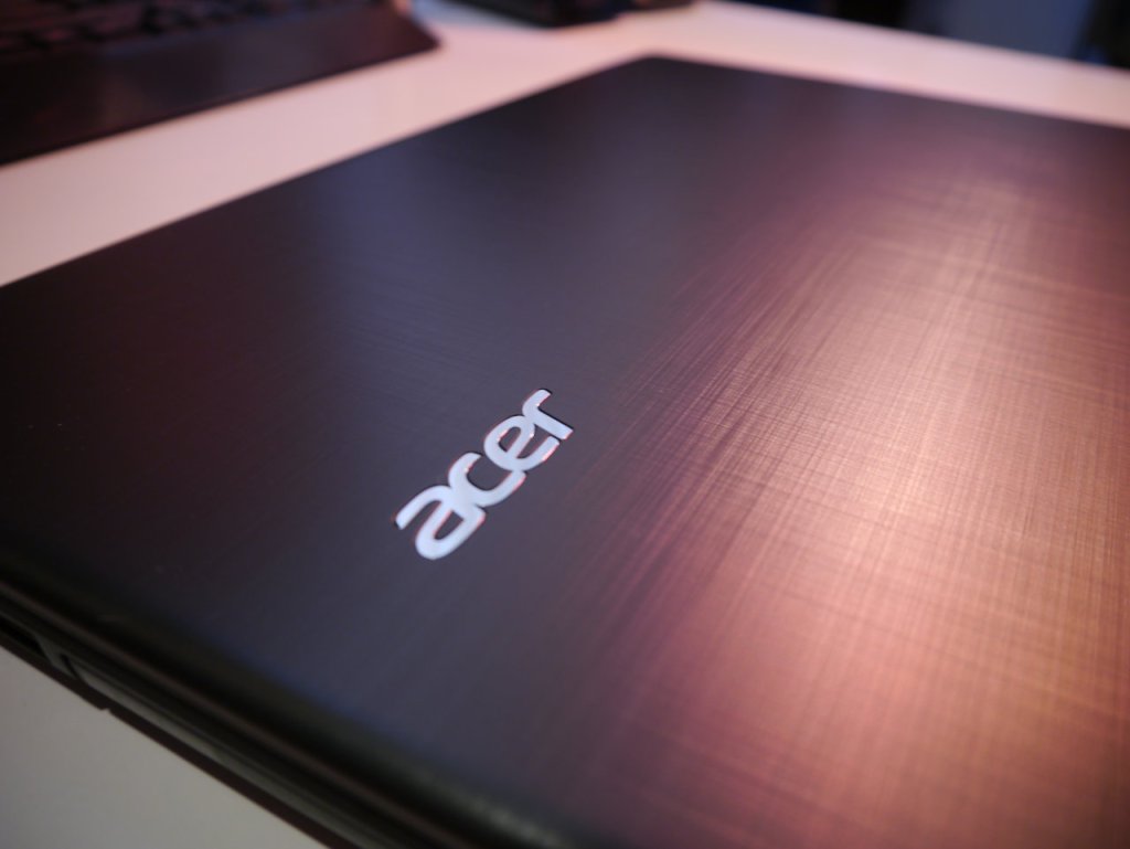 Acer Aspire E 15 Impressions (E5-575-33BM) rtnb.wordpress.com/2016/11/14/ace…