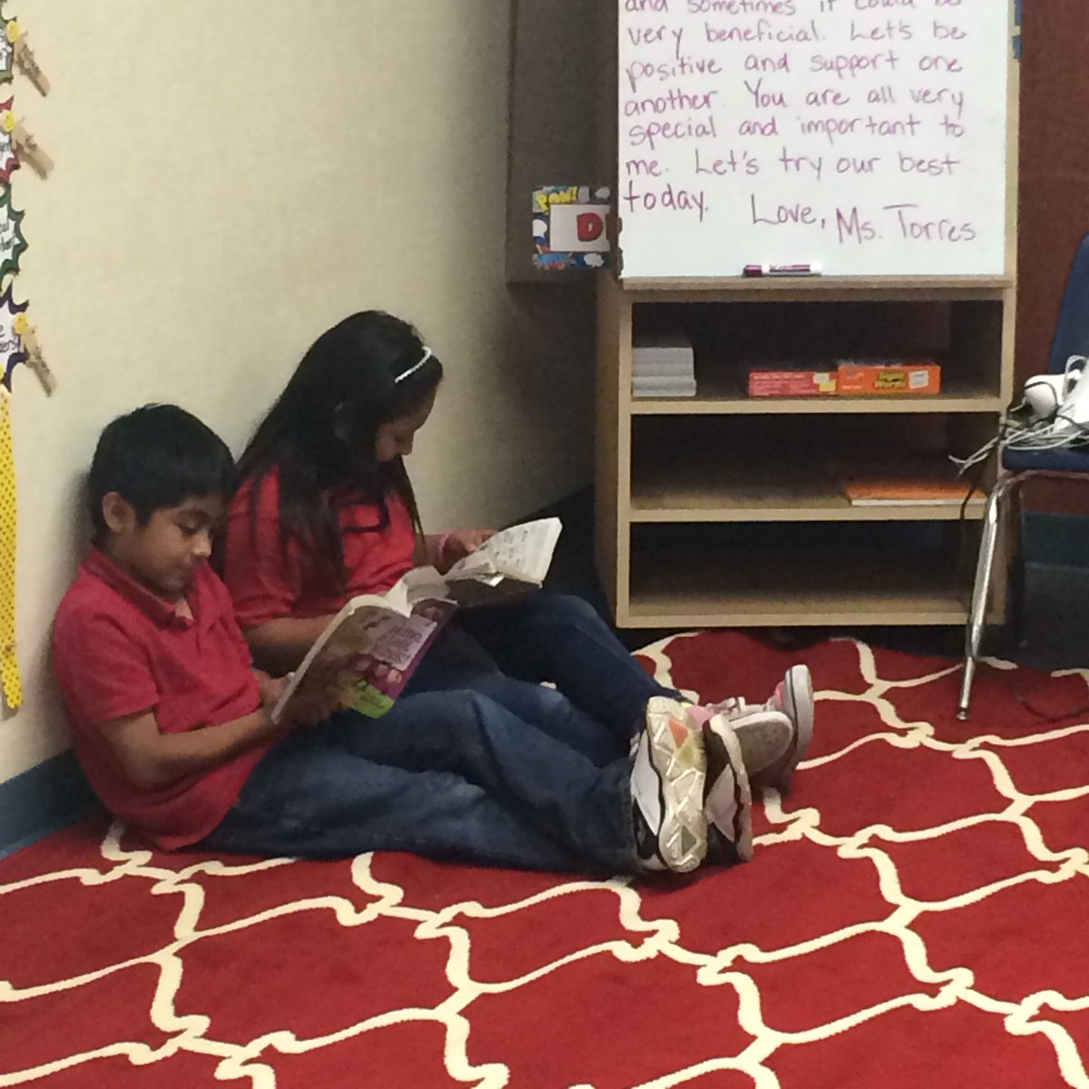 FelicitaSchool's tweet photo. Readers' Workshop @FelicitaSchool 2nd grade scholars ask ?s, make connections &amp; enjoy selected books together https://t.co/HBMRph5FWO