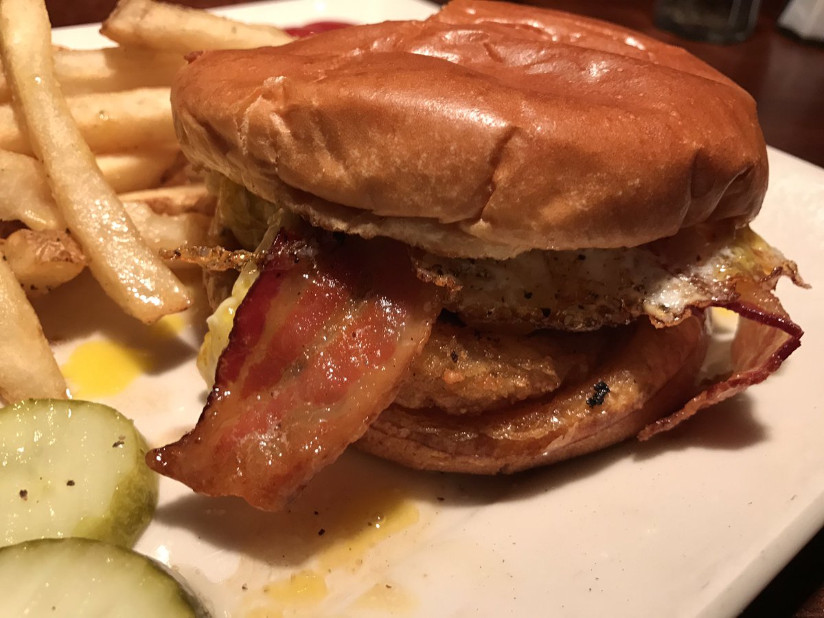 darthricky's tweet photo. Bacon, over easy egg, hasbrown, and 3/4 lb burger. It's called the 2 A.M. And like a rebel I am eating it at 6:40pm! #GetInMyWordHole https://t.co/3Q8qn4jRSe