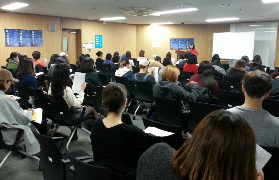 womenlink tweet picture