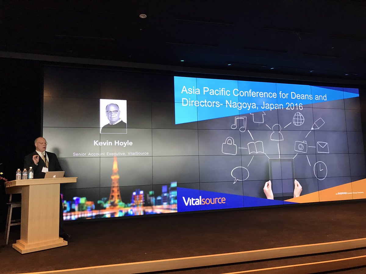 Assoc_of_MBAs's tweet photo. Kevin Hoyle, senior account exec @vitalsource takes the stage to discuss how to leverage #digitalcontent for student success #APAC2016 https://t.co/TJWcANruhe