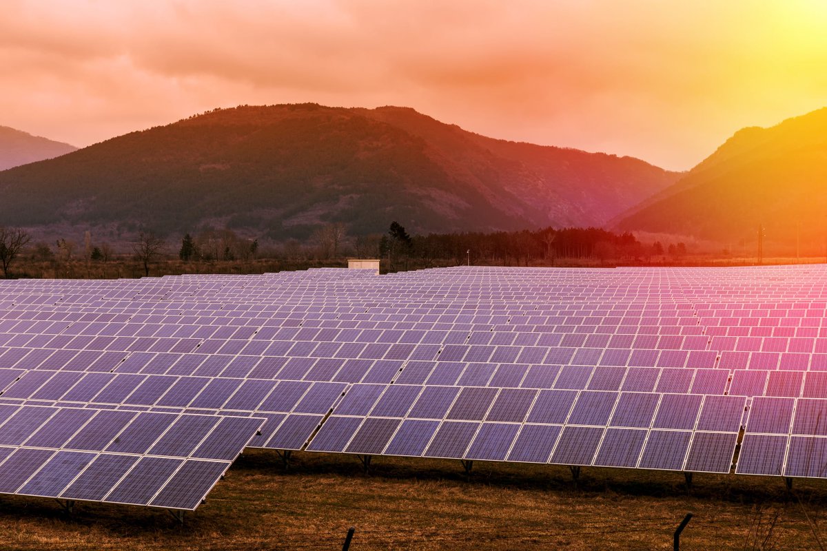 mezanetodd's tweet photo. The benefits of #commercialsolarpower at https://t.co/dpU7Beh3PS
#SolarEnergy #SolarPanels #Sunlight #EnergyEfficiency #Australia https://t.co/6Y8Zja6boz
