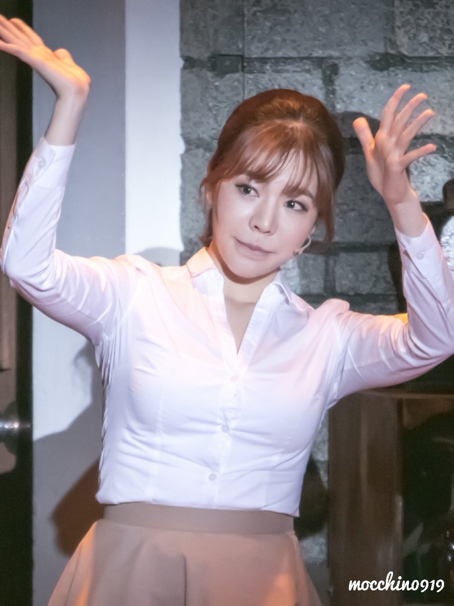 [OTHER][02-10-2016]Sunny tham gia vở nhạc kịch mới - "카페인/カフェイン/Cafe-in ~Mr Sommelier Miss Barista~" - Page 9 CxRhegMUAAALnH5