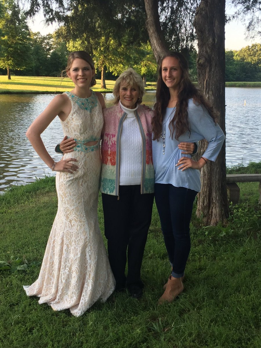 KayleeBartozzi's tweet photo. "Why do you go home so often?" https://t.co/r0TyaMBIDf