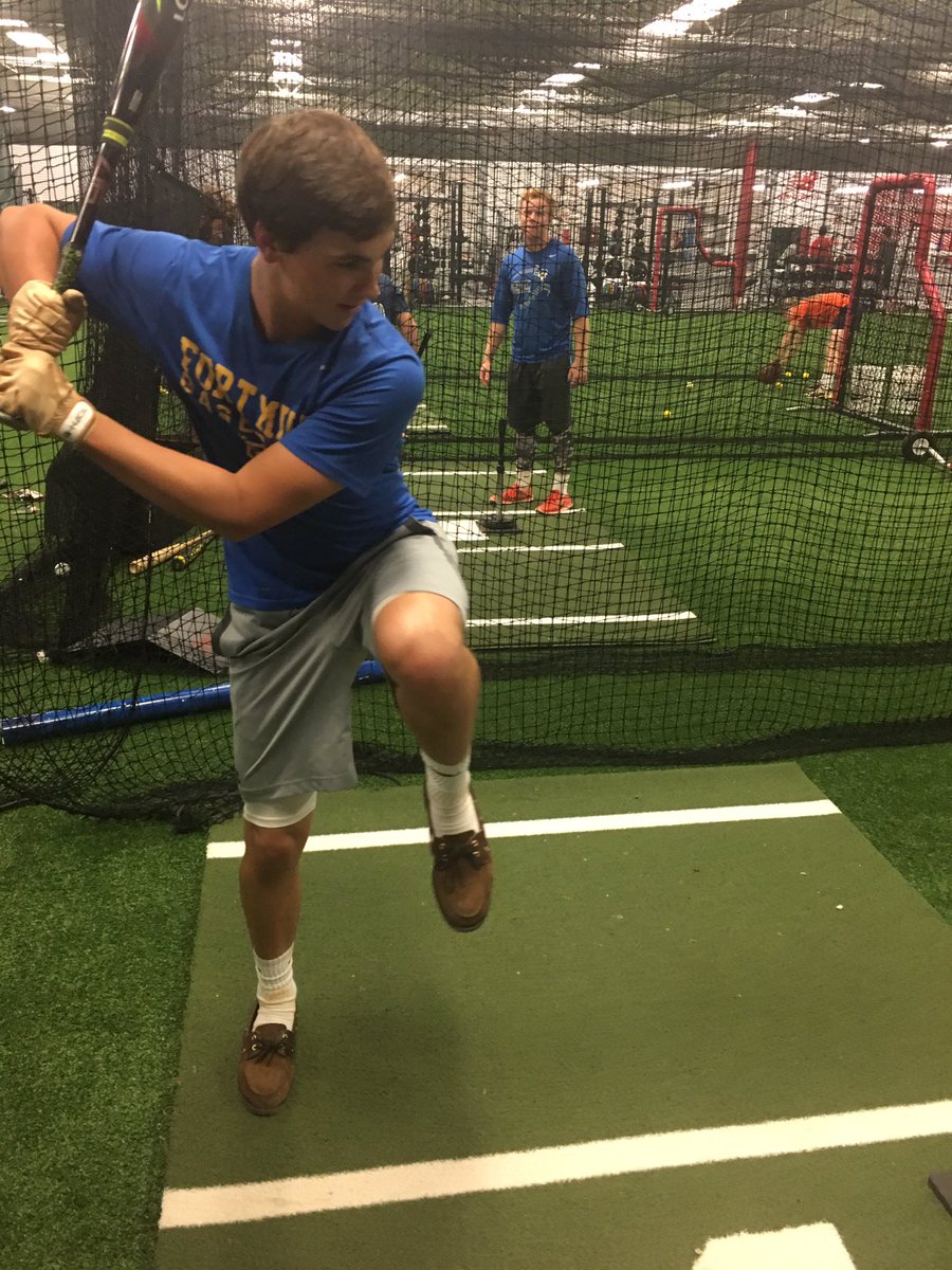 JohnNester17's tweet photo. @GReddeck out here trying to separate in some Sperry's.  😒  #boatshoebombs https://t.co/hsOTzhKy0E
