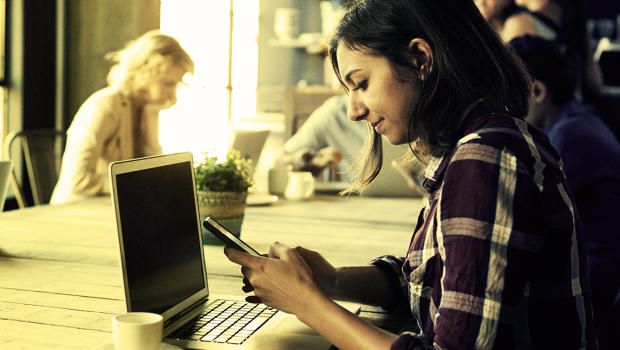 FastCompany's tweet photo. LinkedIn data shows more cash-strapped millennials turning to part-time freelancing: https://t.co/g8n0rEDjna https://t.co/CkFIRzpB7q