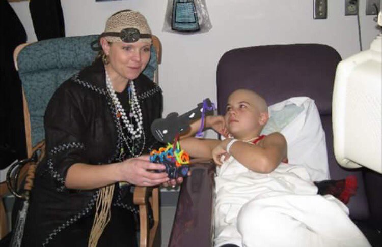 mariahmich1's tweet photo. Cancer sucks, but it never wins. Thank you God for my life. https://t.co/BfK6jLOFfh